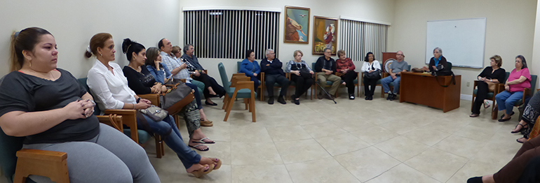 Miembros del Ministerio Betania se reunen los primeros miercoles del mes en el Centro de Espiritualidad Ignaciana-Casa Manresa.