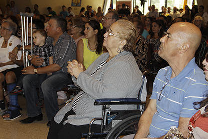 Cientos de fieles asistieron a la Misa que se ofreció en la Ermita de la Caridad por los cubanos varados en la frontera de Costa Rica y Nicaragua.