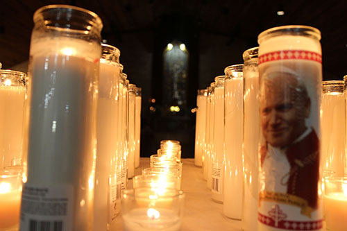 Illuminare La Notte is italian for Illuminate the Night. The participants used these candles to do just that.