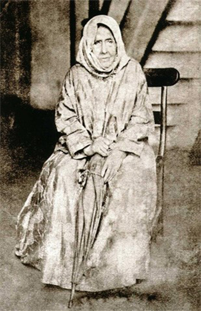 Photo of Francisca Paula de Jesus, "Nhá Chica"