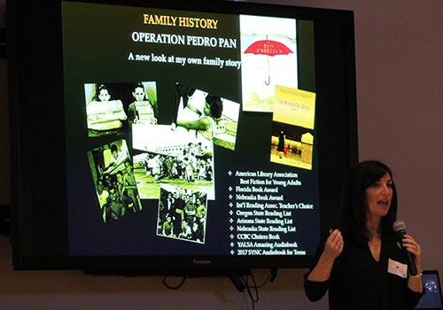La autora Christina Díaz González habla sobre su primera novela, "La sombrilla roja", que se basa en la historia del viaje de una niña a través de la Operación Pedro Pan, el éxodo masivo de menores cubanos no acompañados a los Estados Unidos entre 1960 y 1962.