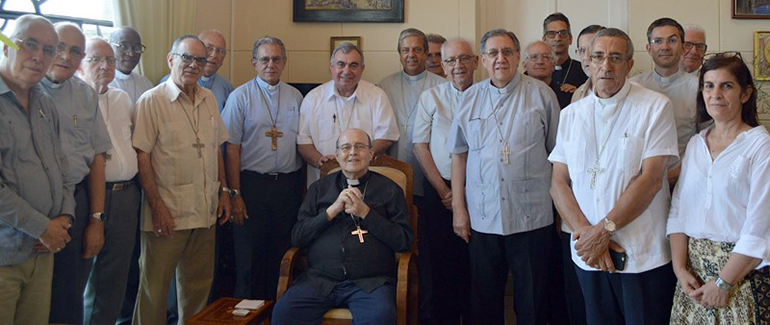 In his last public appearance, Cardinal Jaime Ortega, seated and surrounded by his fellow Cuban bishops, receives the Mons. Carlos Manuel de Céspedes Distinction from the Commission on Culture of the Cuban bishops' conference. Conferred June 12, the distinction recognizes Catholic personalities and institutions that, inspired by Christian faith, conduct notable work aimed at evangelizing the culture.