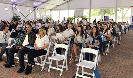 Alrededor de 400 Hermanos de Emaús participaron en la Misa realizada en el Hospital Mercy, el 22 de septiembre.