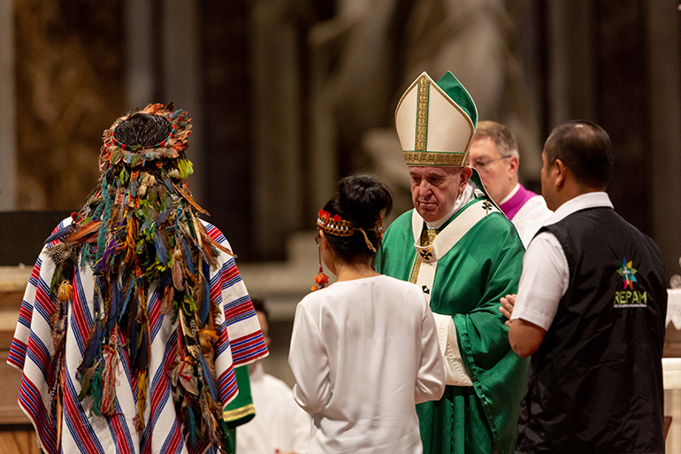 El Papa Francisco celebró la Misa de clausura del Sínodo de Obispos por la región de la Amazonía, el 27 de octubre de 2019, en la Basílica de San Pedro.