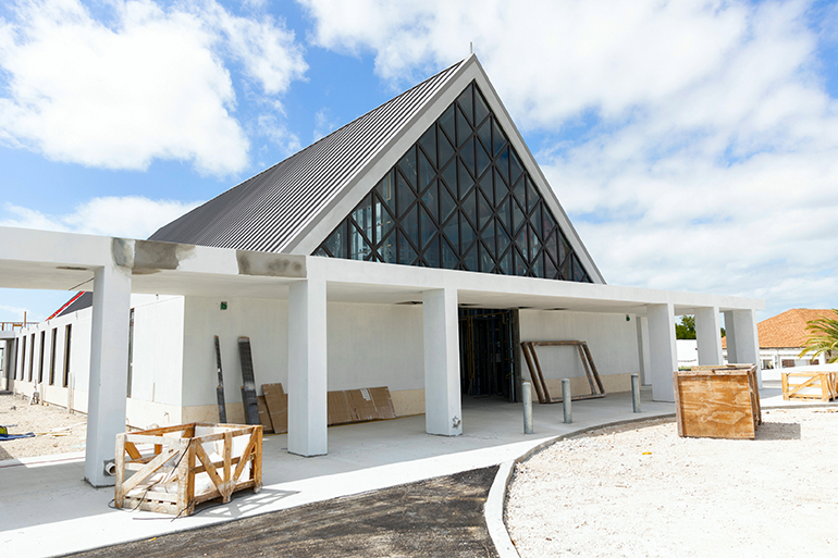 La nueva iglesia en construcción en la parroquia St. Peter, en Big Pine Key, Cayos Bajos de La Florida.