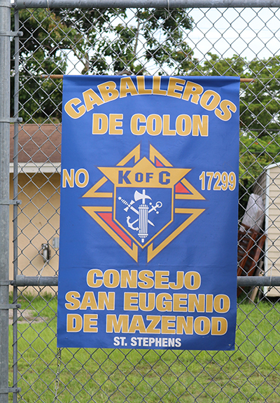 Escudo de los Caballeros de Col&oacute;n del Consejo San Eugenio de Mazenod, de la parroquia St. Stephen, en Miramar, un consejo hispano creado hace aproximadamente tres a&ntilde;os.