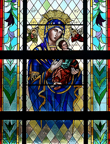 Our Lady of Perpetual Help, the patron saint of Haitians, dominates the large chapel at Notre Dame d'Haiti.
