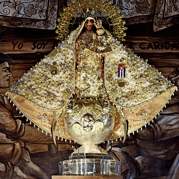 Imagen de la Virgen de la Caridad en el Santuario Nacional de la Ermita de la Caridad de Miami.