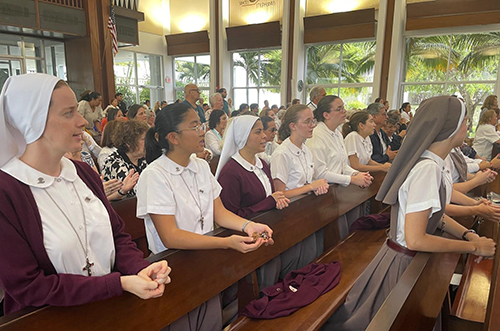 Some members of the Servants of the Pierced Hearts of Jesus and Mary participate in the Holy Hour. The Holy Hour was part of the local Eucharistic Congress organized by the archdiocesan Hispanic Apostolic Movements and coincided with the National Eucharistic Congress held in Indianapolis, Indiana, July 17-21, 2024.