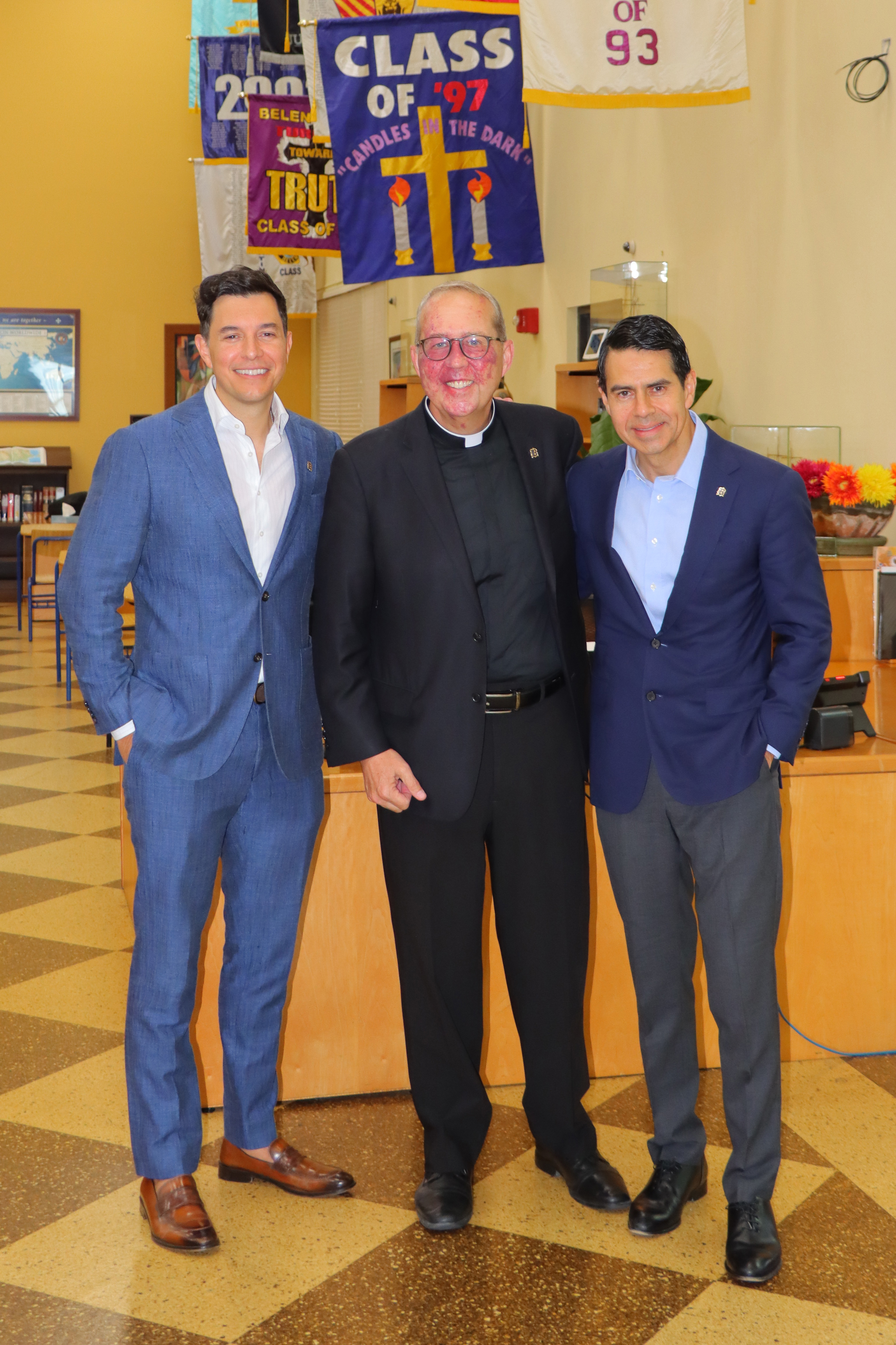 NBC Nightly News anchor and managing editor Tom Llamas (left) speaks with Jesuit Father Guillermo M. García-Tuñón, president of Belen Jesuit Preparatory School in Miami, and Cesar Conde, who serves as chairman of NBCUniversal News Group overseeing NBC News, MSNBC and CNBC. The two journalists, both Belen alumni, were featured in a “fireside chat” event May 1, 2025, at Belen.