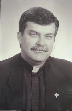 Deacon Rafael de los Reyes, the first permanent deacon of the Archdiocese of Miami, died July 22, 2025. He served the Archdiocese of Miami for more than five decades.