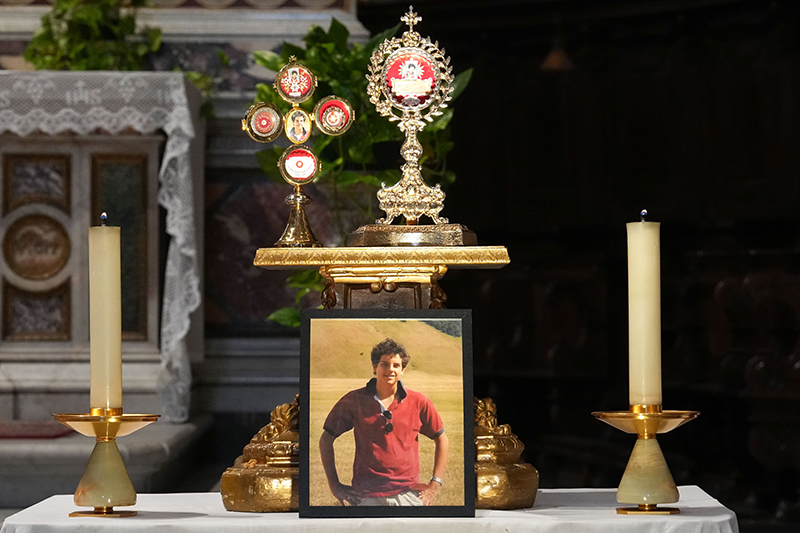 A reliquary containing a first-class relic of Blessed Carlo Acutis is displayed at the Church of San Marcello al Corso in Rome July 31, 2025, during the Jubilee of Youth, ahead of his Sept. 7 canonization. The relic, a section of the saint-to-be’s pericardium, the membrane that surrounds and protects the heart, holds deep physiological and spiritual significance, symbolizing both the love of Christ and the Eucharist, to which Acutis was especially devoted.