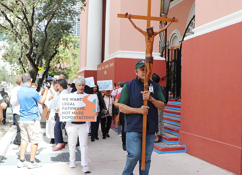 On the feast day of St. Frances Xavier Cabrini, patron saint of immigrants, on Nov. 13, 2025, a Mass for immigrants was celebrated at Gesu Church in downtown Miami. Several dozen Catholics from Miami, members of various Catholic organizations, attended the Mass to show their support for those who are suffering. After Mass, a pilgrimage left the parish and walked to the nearby immigration court.