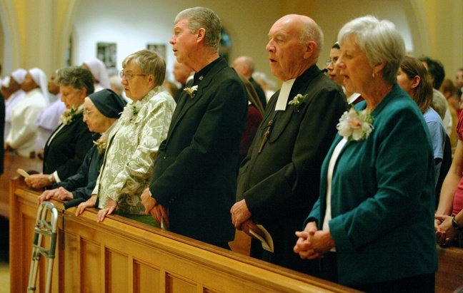 Religious jubilarians fill the front row at St. Mary Cathedral during the annual Mass in honor of consecrated life. From left: Sister Helen Rosenthal, Sister Francisca Jauregui, Sister Helen Faiver, Brother Patrick Sean Moffett, Brother William Lavigne and Sister Helene Kloss.