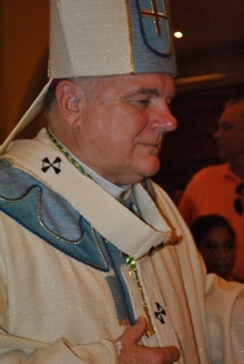 Archbishop Thomas Wenski enters St. Mary Cathedral wearing, for the first time, the pallium he received from Pope Benedict XVI in Rome.