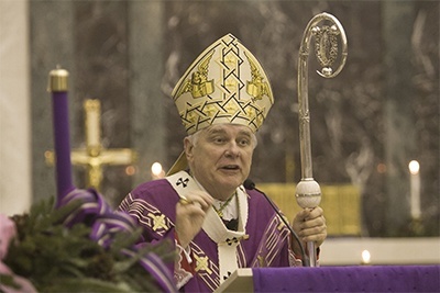 Archbishop Thomas Wenski preaches the homily to ABCD donors gathered for Mass, and later a dinner, at St. John Vianney College Seminary in Miami.