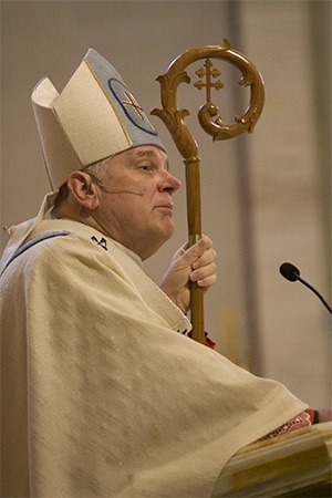 Archbishop Thomas Wenski preaches the homily at the annual Migration Week Mass.