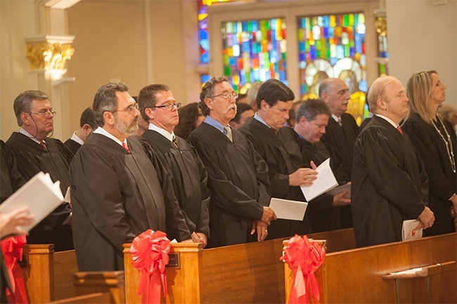 Broward judges sit in the front pews at St. Anthony during the 25th annual Red Mass June 4.