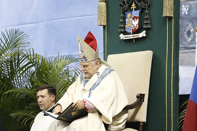 Archbishop Thomas Wenski delivers his remarks at the conclusion of the Mass.