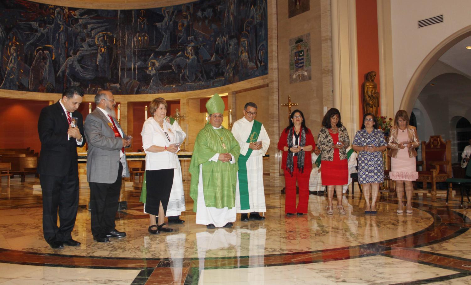 ADOM La Renovación Carismática Católica, un encuentro espiritual con el Señor ADOM La Renovación Carismática Católica, un encuentro espiritual con el Señor