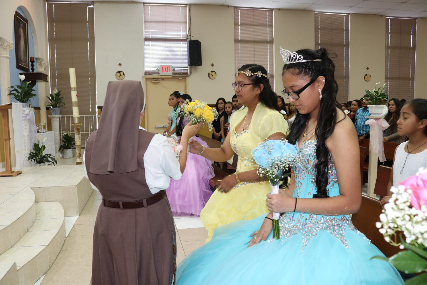 ADOM :: Celebrar a la Quinceañera 'es celebrar el don de la vida y del