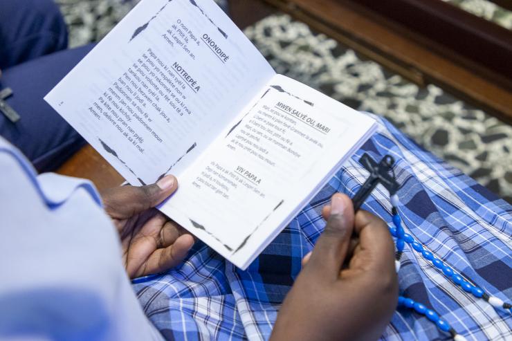 ADOM :: Gallery: Creole Rosary-St. Mary Cathedral School