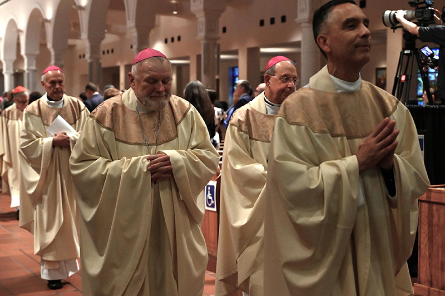 ADOM :: Bishops consecrate United States to Sacred Heart of Jesus